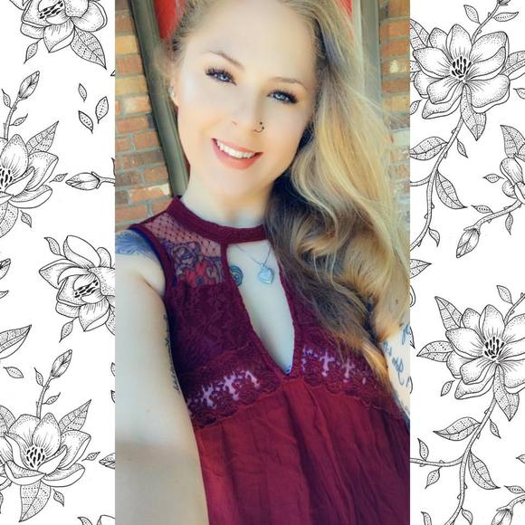 Meet your Posher, Christa - Picture 1 of 1